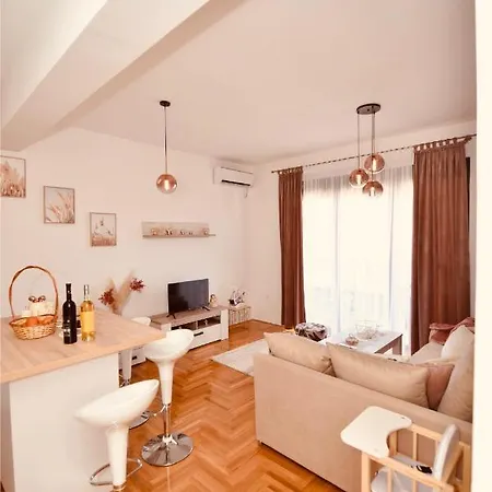 Apartman Harmonija 4 *