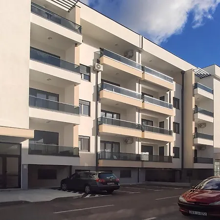 Apartman Harmonija 4 *